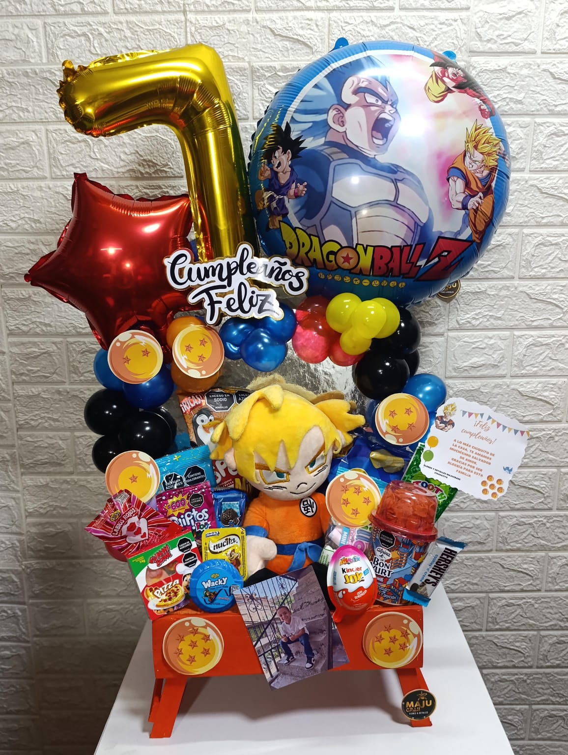 Cesta de Cumpleaños Dragon Ball Z con Peluche y Dulces