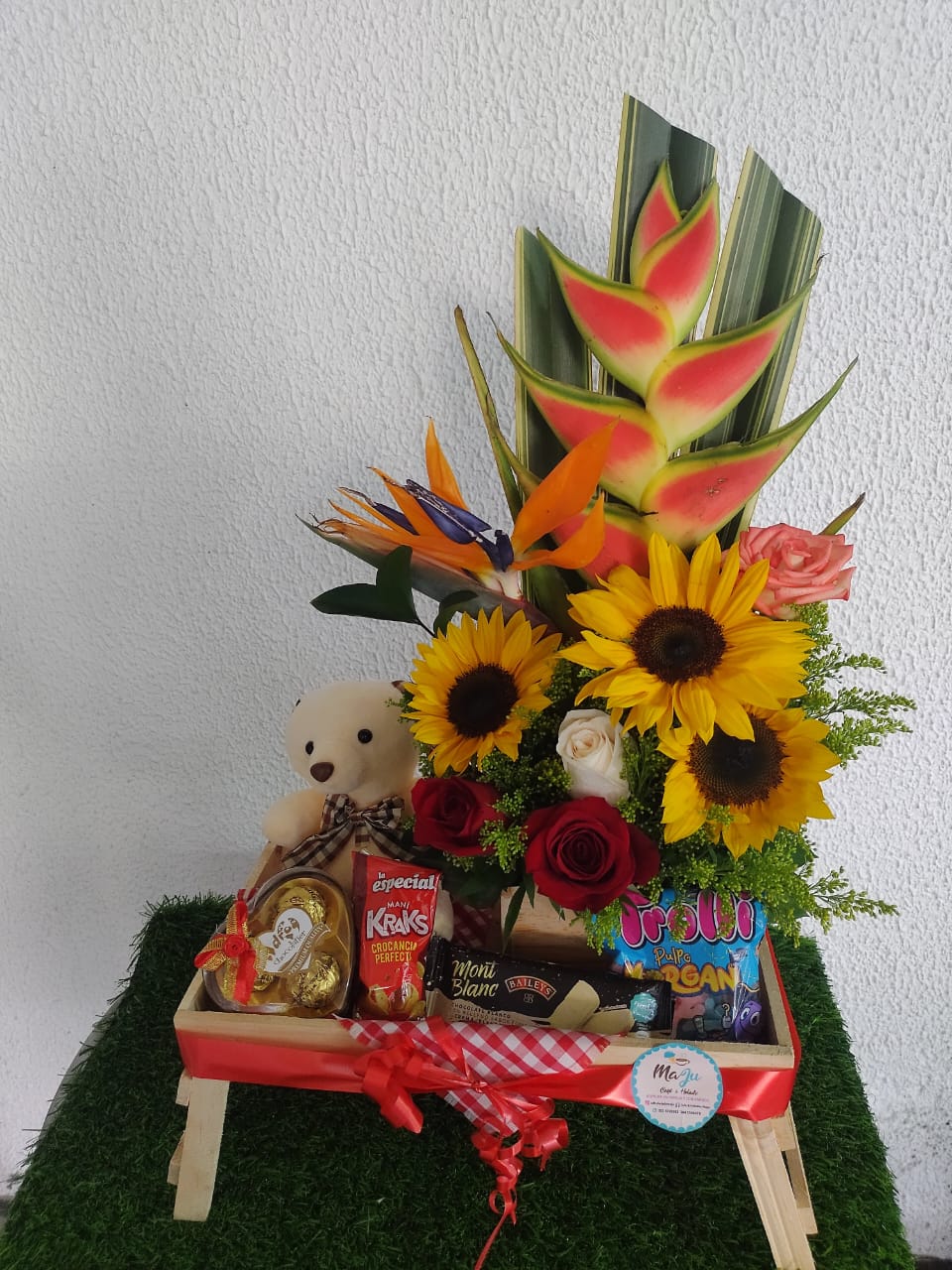 Caja de Aniversario "Amor Florecido"