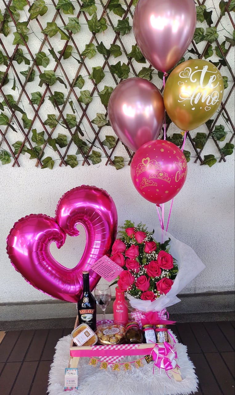 Set de Regalo Celebración Premium Rosas y Baileys