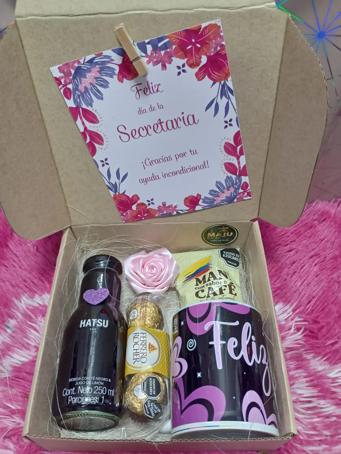 Caja de Regalo 'Feliz Día' para Secretaria