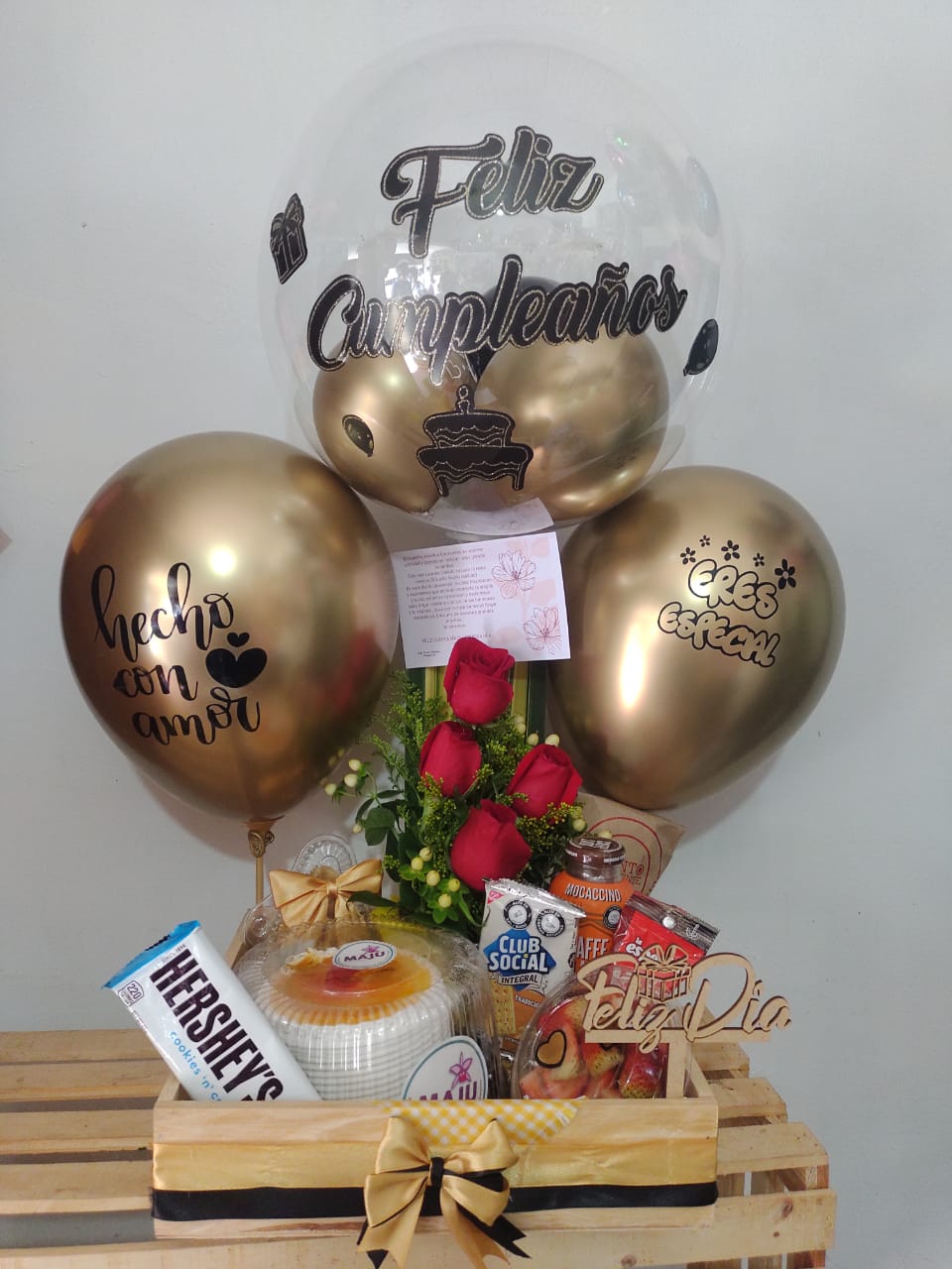 Canasta Rosas y Delicias