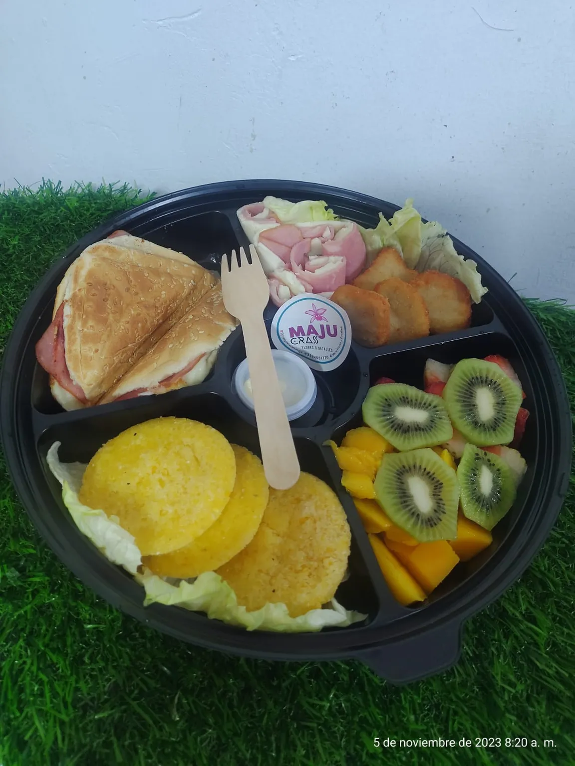 MajuCrass - Bandeja de Desayuno o Brunch Variado