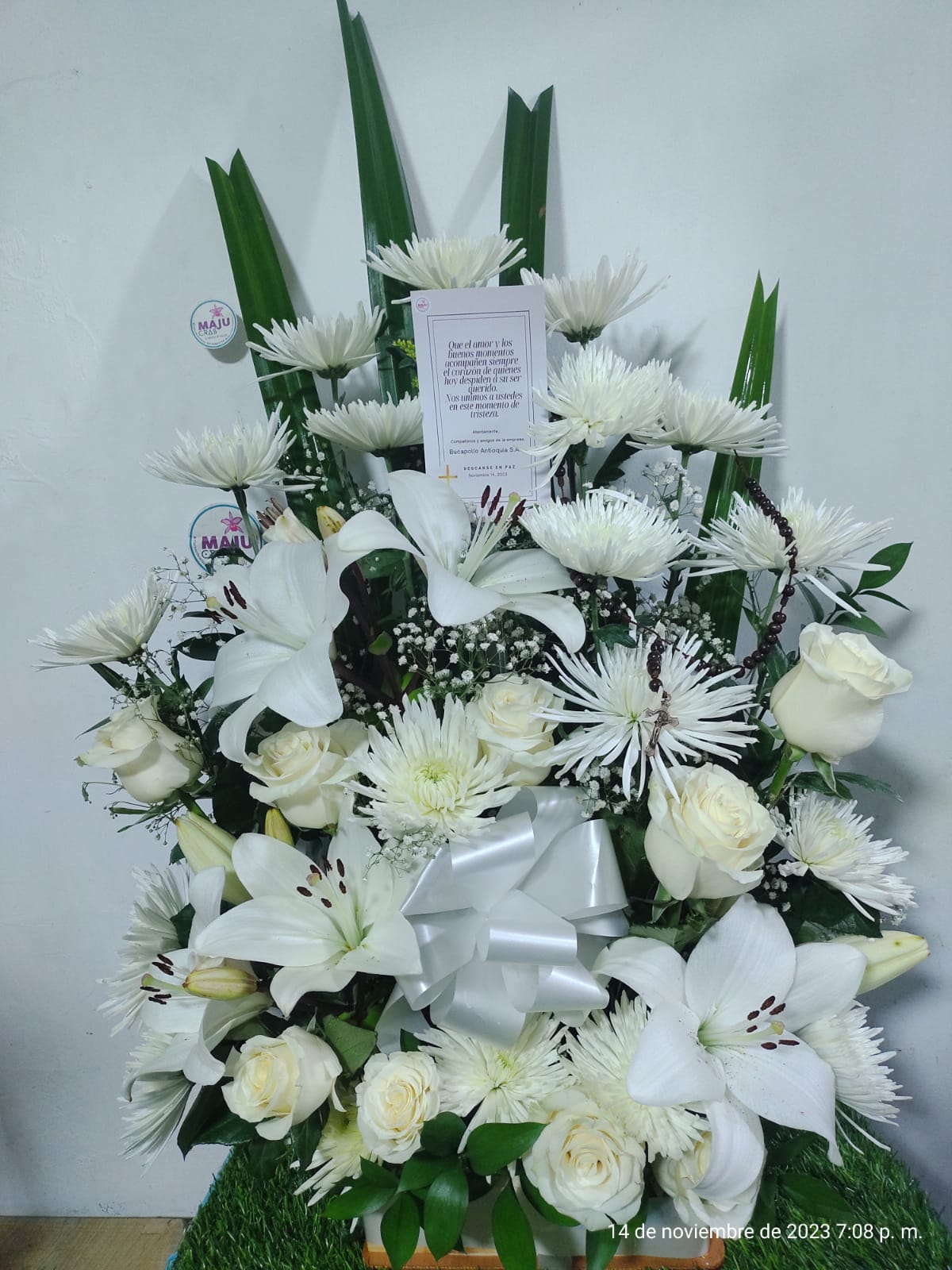Arreglo Floral de Condolencias Paz Eterna