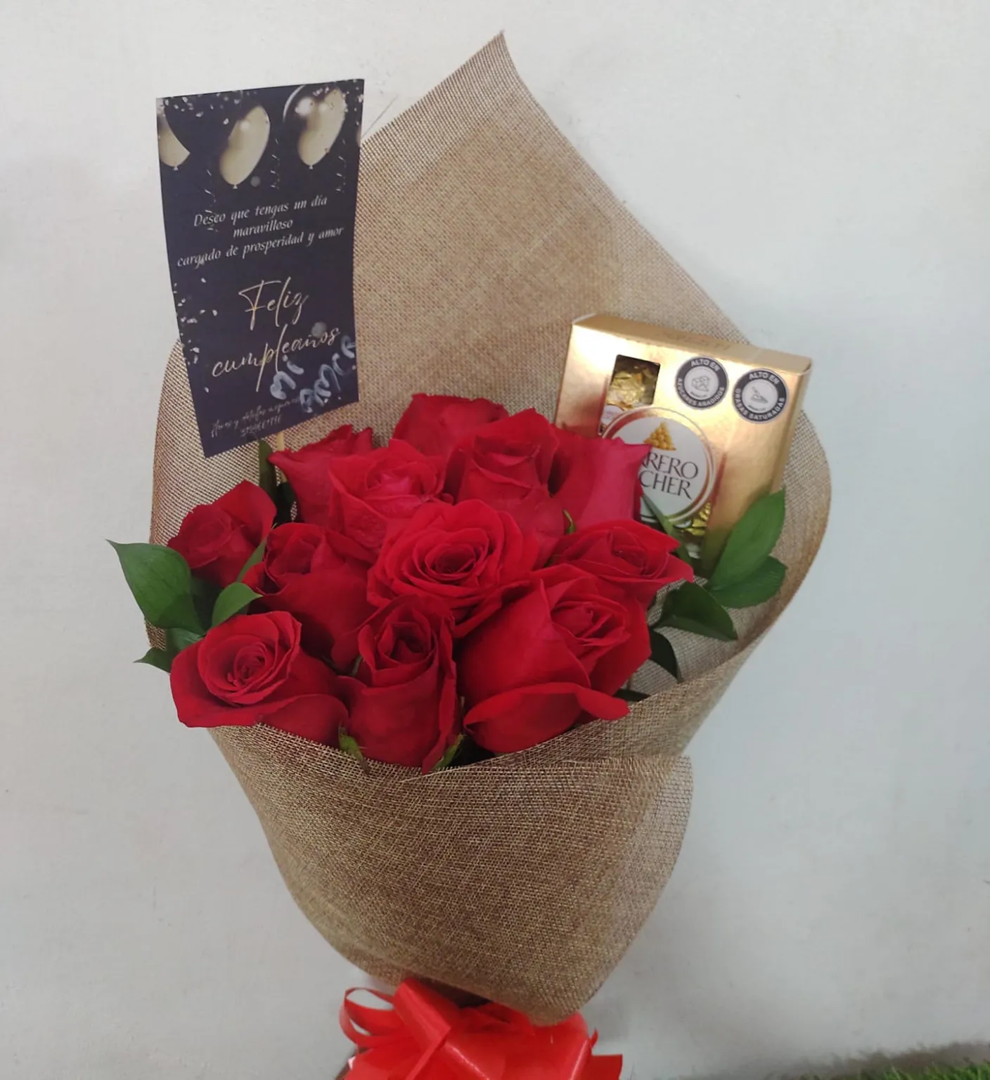 Ramo de rosas cono