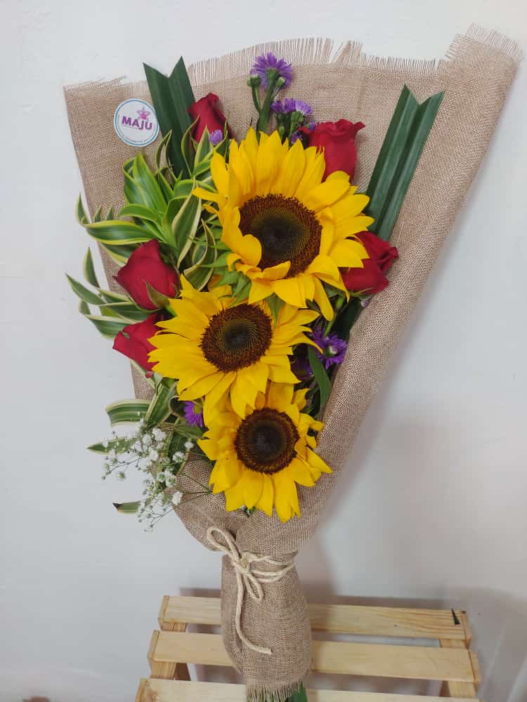 Ramillete rosas al alba