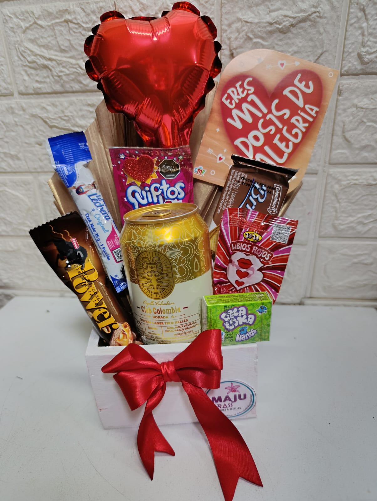 Canasta de Regalo 'Dosis de Alegría' con Cerveza y Dulces