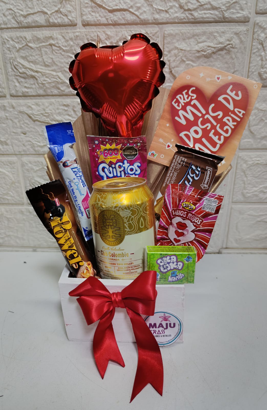 Canasta de Regalo 'Dosis de Alegría' con Cerveza y Dulces