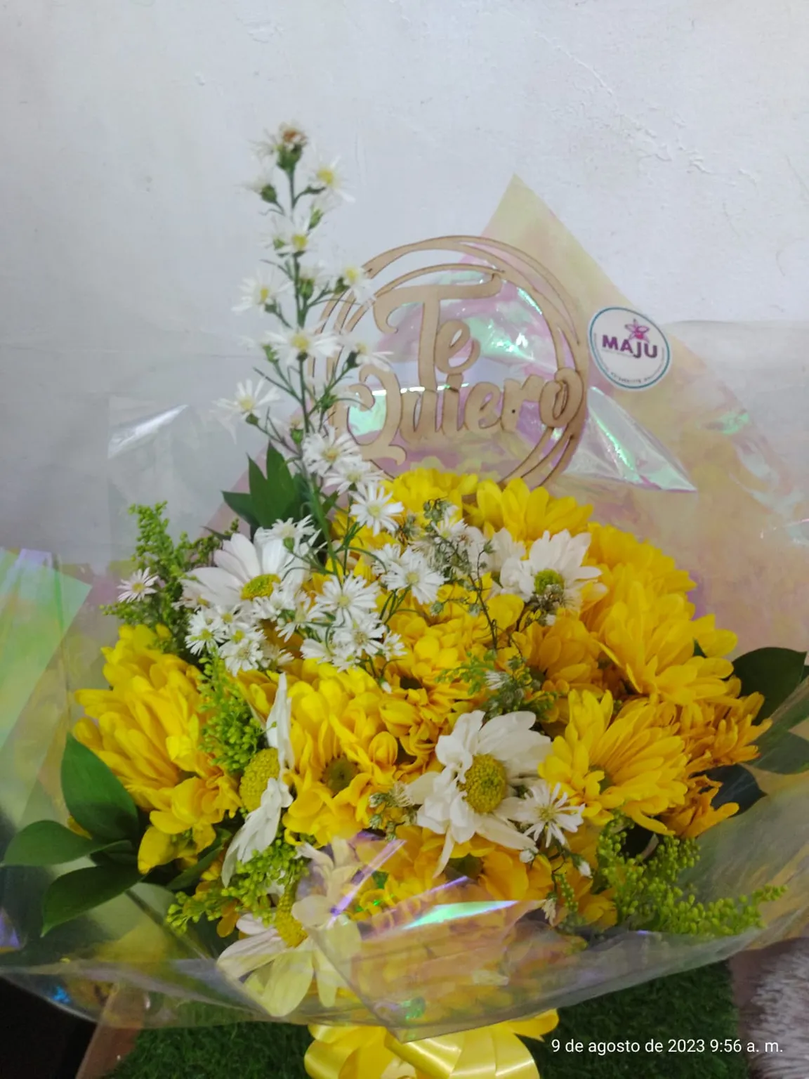 Ramo 'Te Quiero" amarillas y blancas