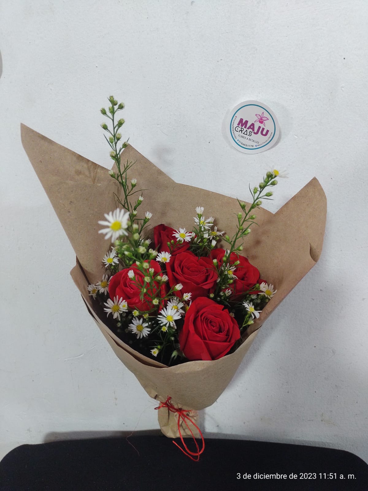 Bouquet de Rosas Rojas y Margaritas