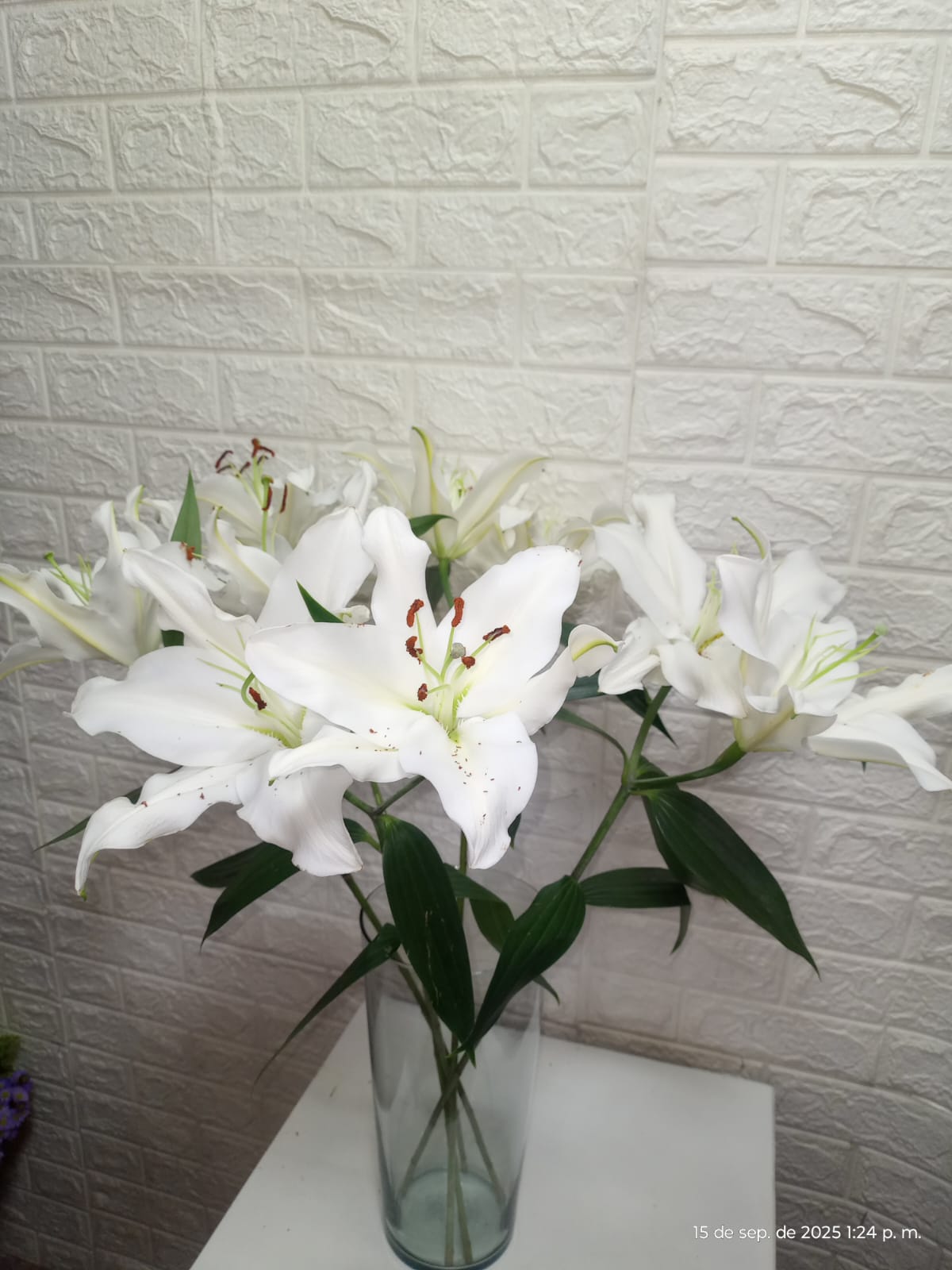 Ramo de Lirios Blancos Puros