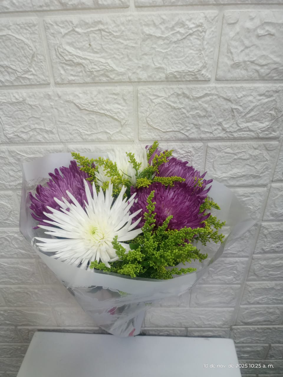 Bouquets de fulli Blancos y Morados