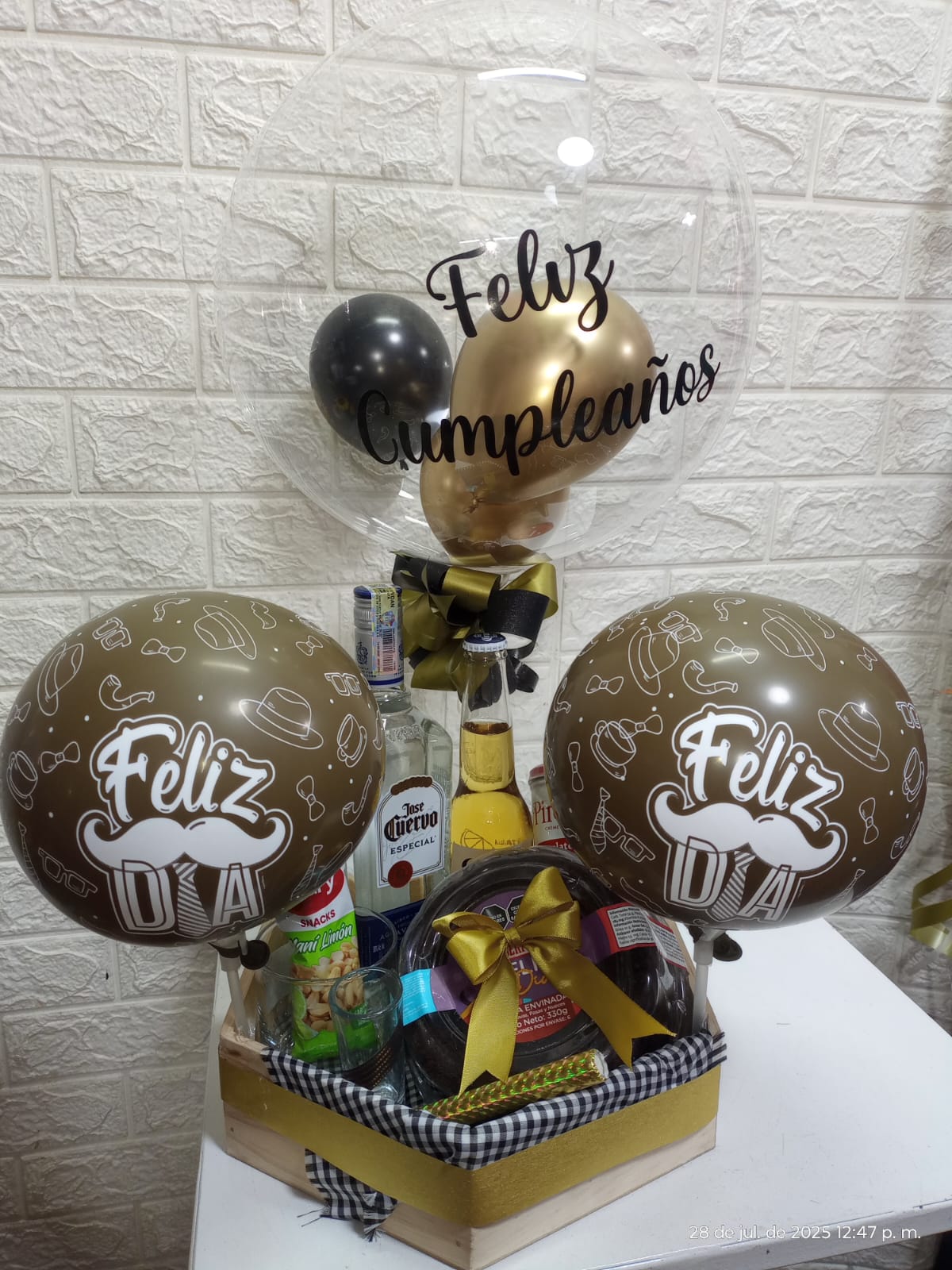 Cesta de Celebración Deluxe para Caballeros