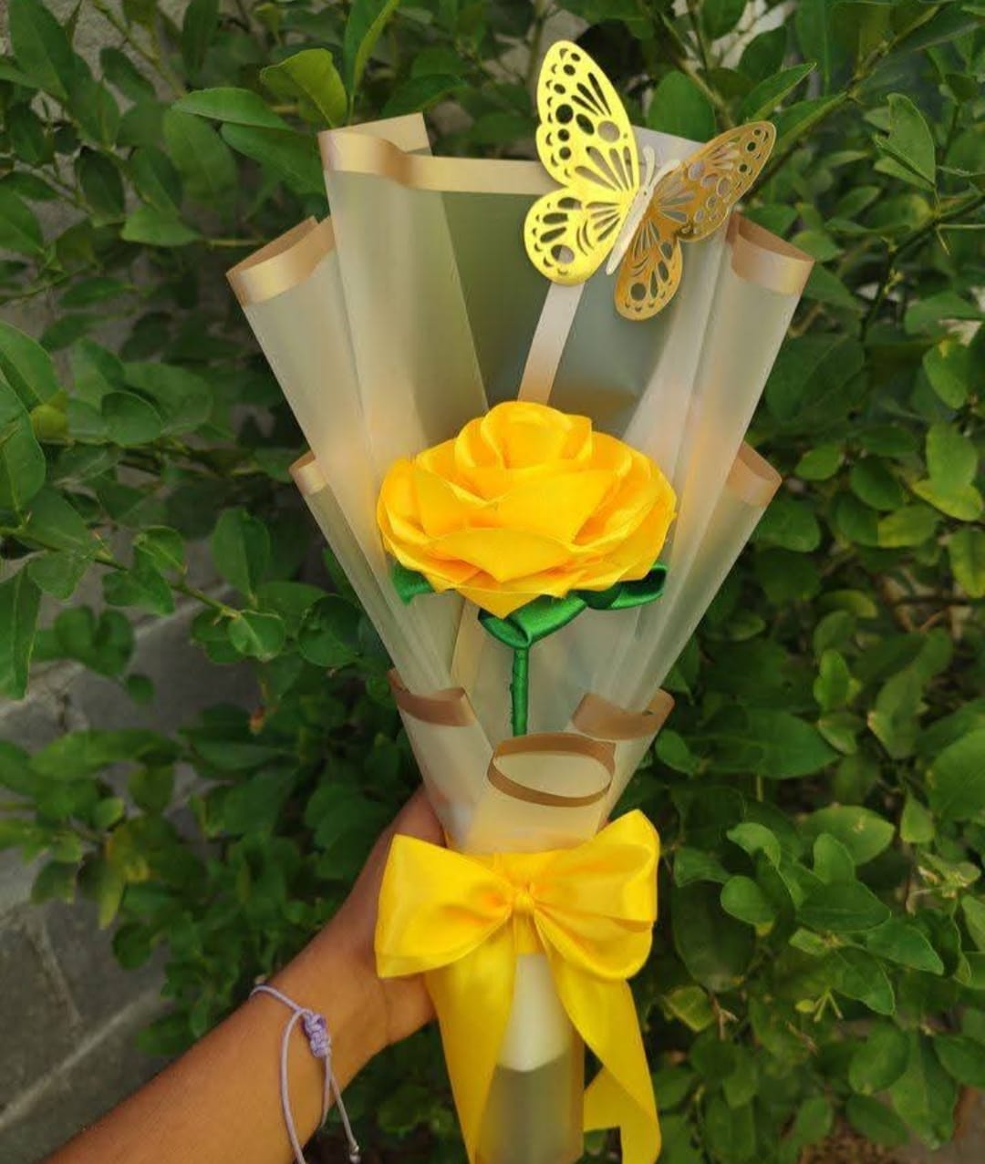 Solitario de Rosa Eterna mariposal